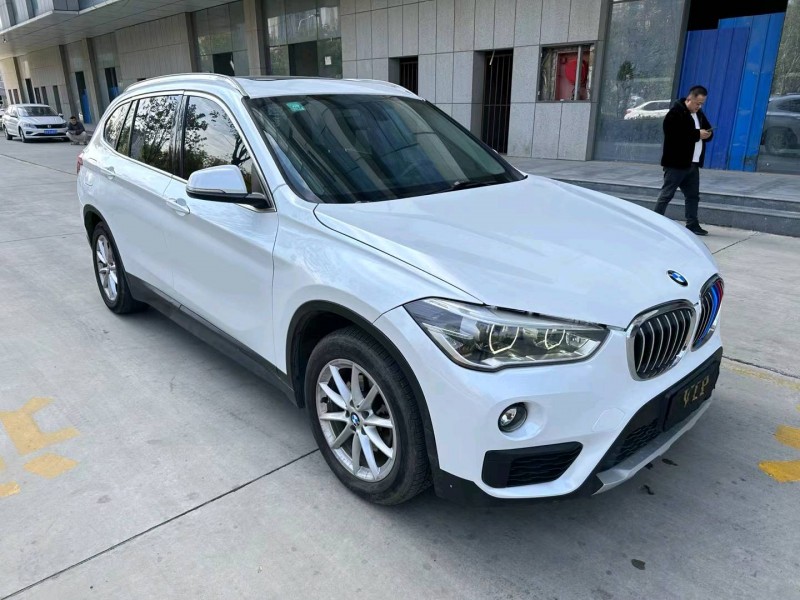 济宁18年宝马X12