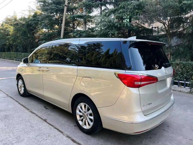 枣庄17年别克GL85