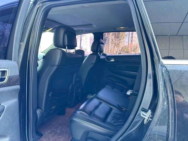 淄博11年Jeep大切诺基7