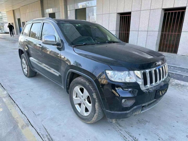 淄博11年Jeep大切诺基9