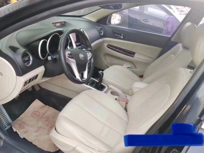 东营14年长安汽车逸动6