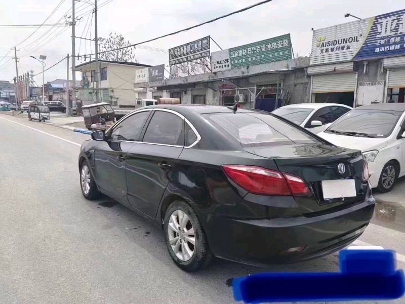 东营14年长安汽车逸动7