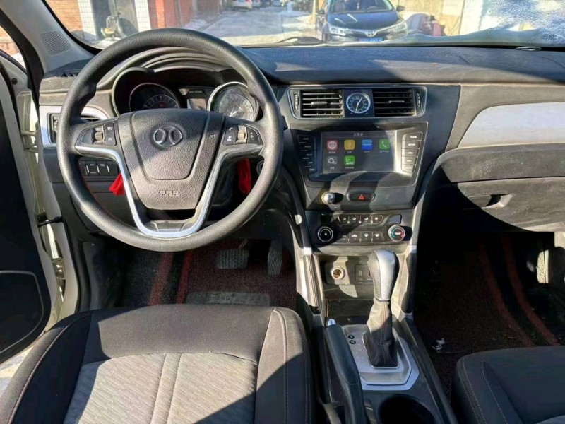 邯郸18年北汽绅宝X557