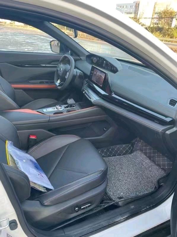 枣庄23年长安汽车UNI-V8