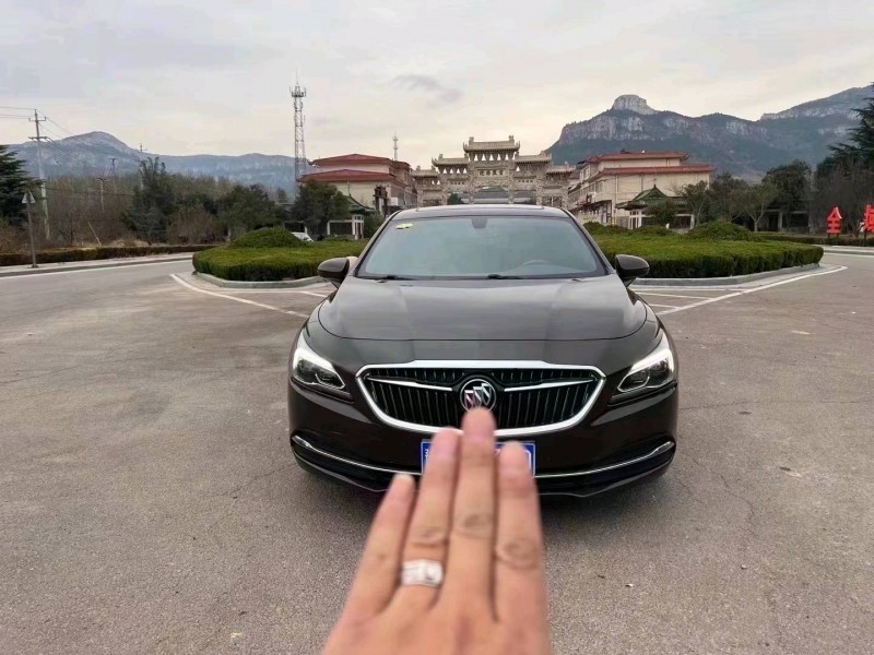 枣庄17年别克君越1