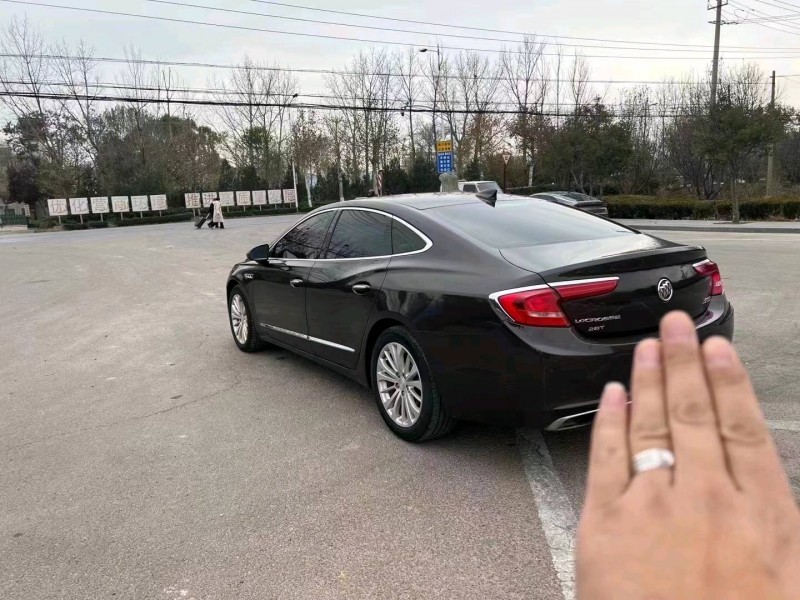 枣庄17年别克君越2