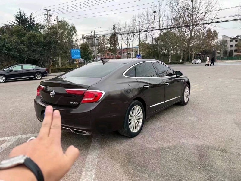 枣庄17年别克君越5