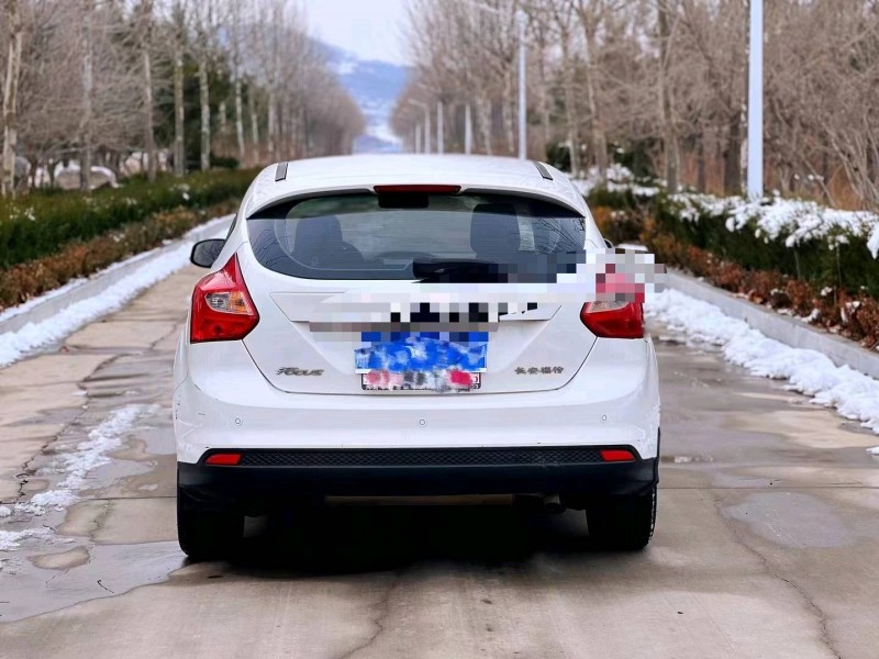 烟台14年福特福克斯9