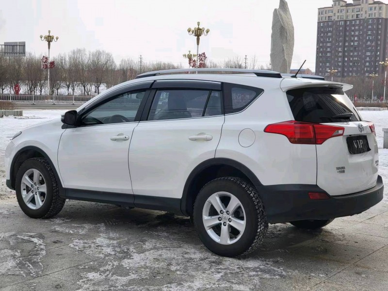 吉林14年豐田RAV4榮放8