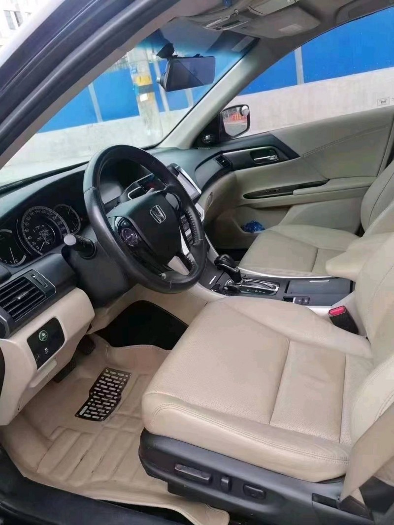 邯郸16年本田雅阁5