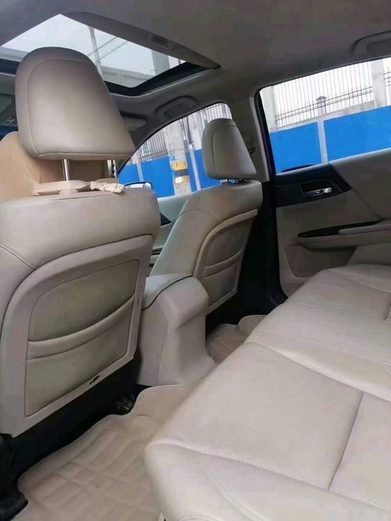 邯郸16年本田雅阁6