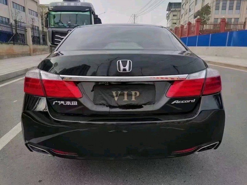 邯郸16年本田雅阁9