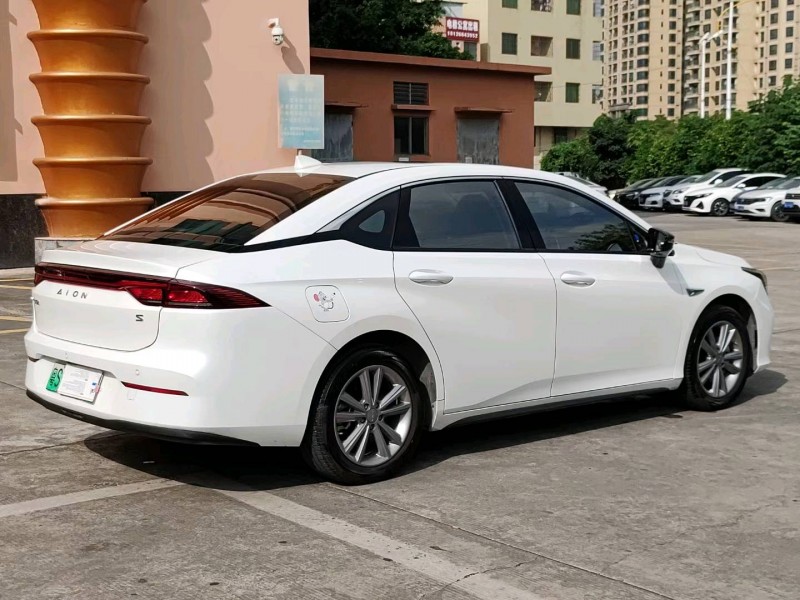 佛山23年传祺埃安S5