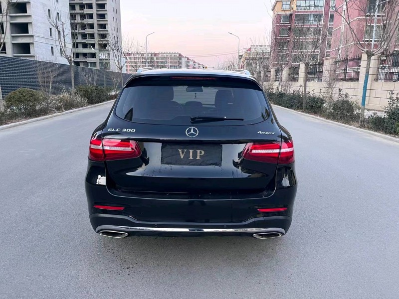 济宁17年奔驰GLC9