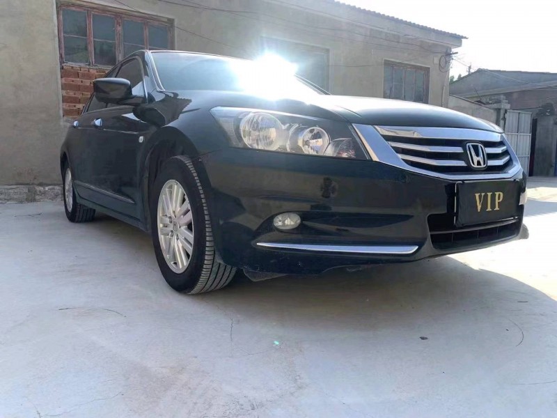 东营13年本田雅阁3