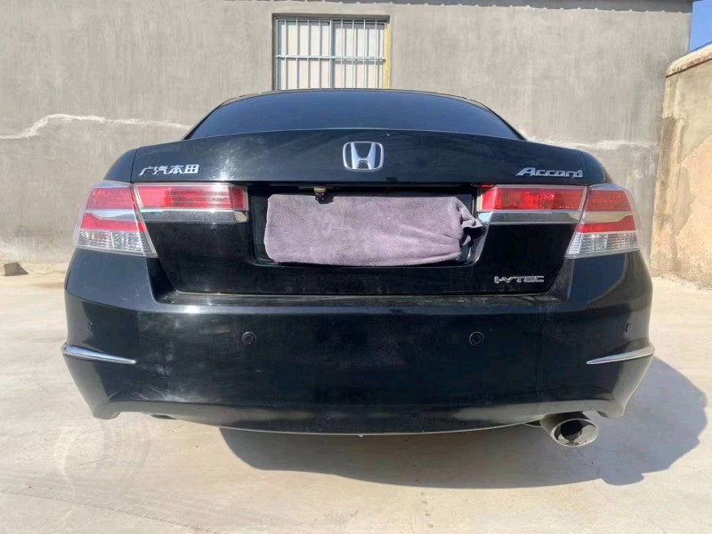 东营13年本田雅阁8