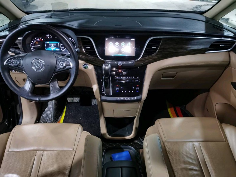 枣庄17年别克GL86