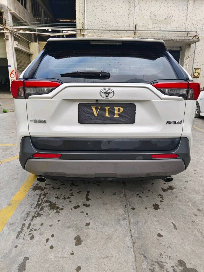 广州22年丰田RAV4荣放9