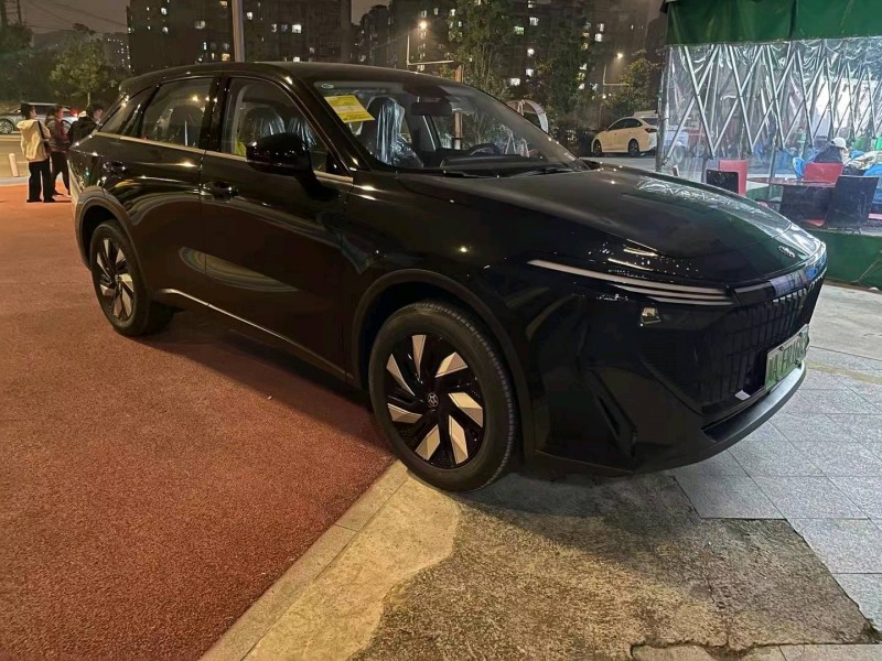 重慶23年啟辰大V8