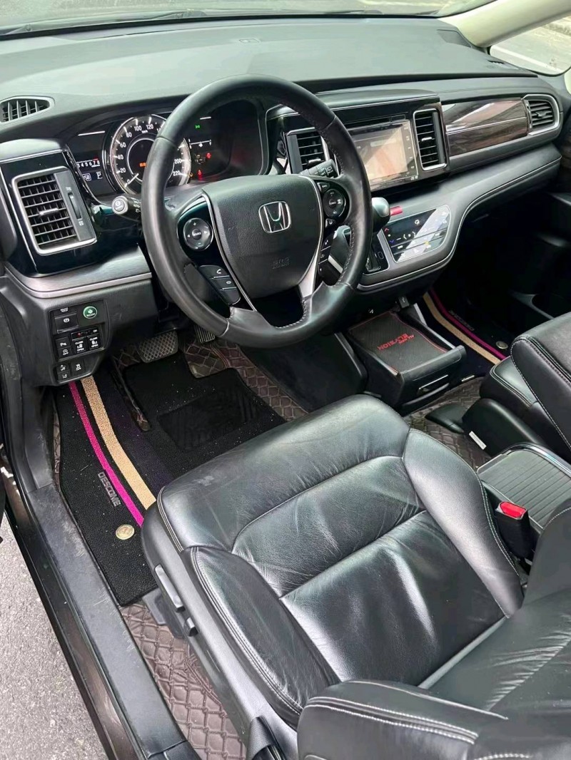 珠海18年本田艾力绅3