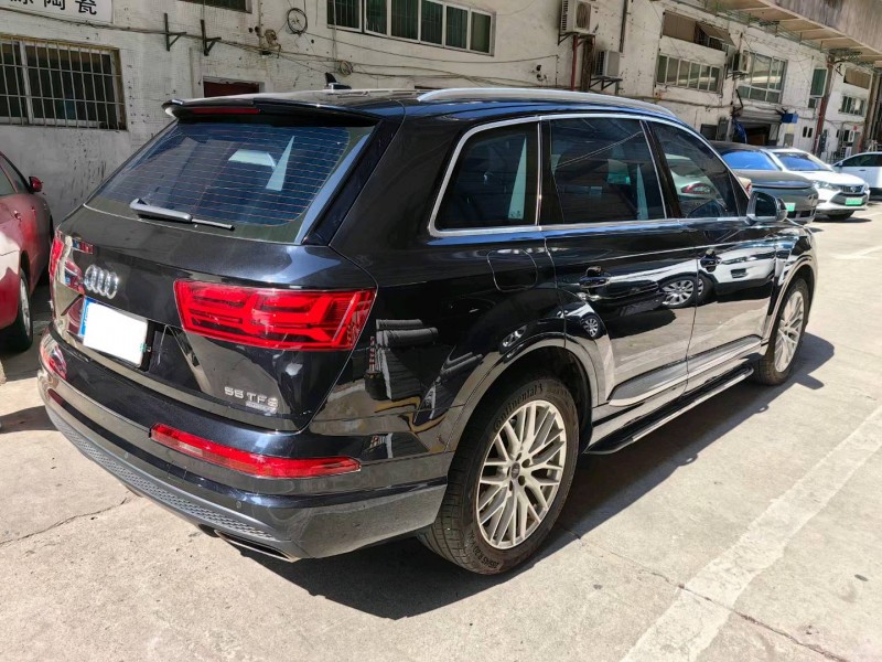 珠海19年奥迪Q74