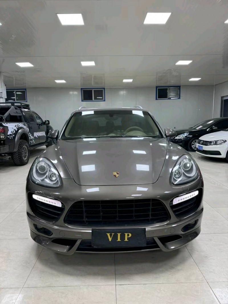 廊坊13年保时捷卡宴1