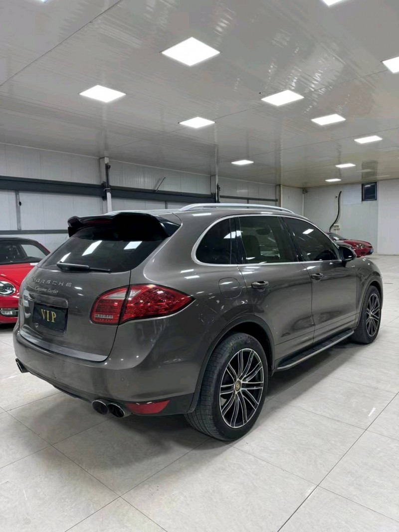 廊坊13年保时捷卡宴4