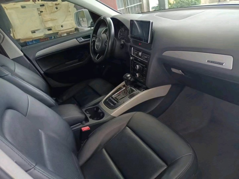 济宁16年奥迪Q55