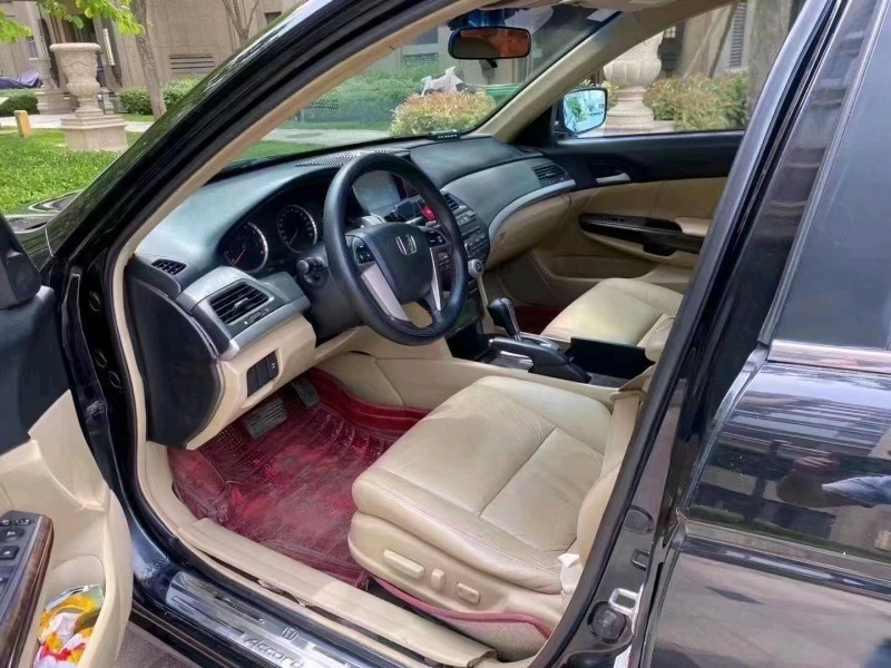 济南10年本田雅阁8