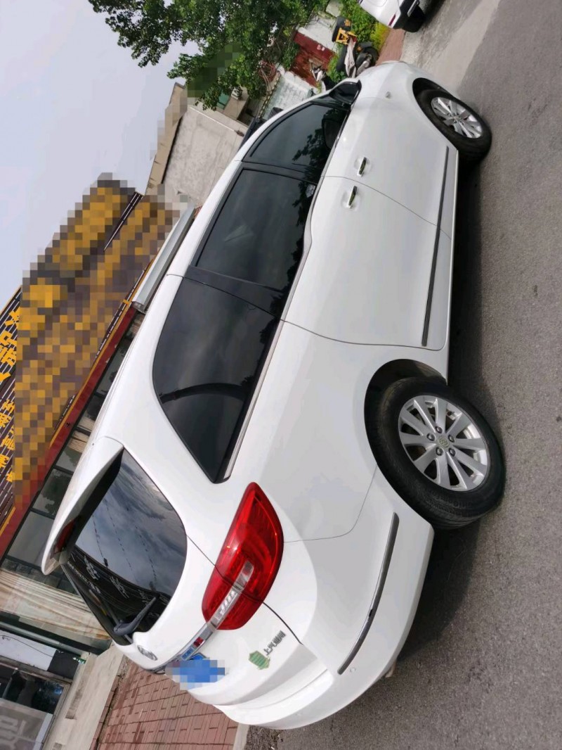 济南18年别克GL84