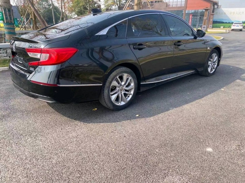 济南18年本田雅阁4