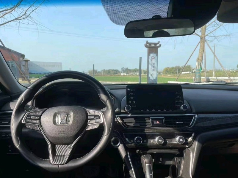 济南18年本田雅阁7