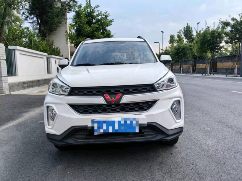 成都21年五菱汽車宏光S31