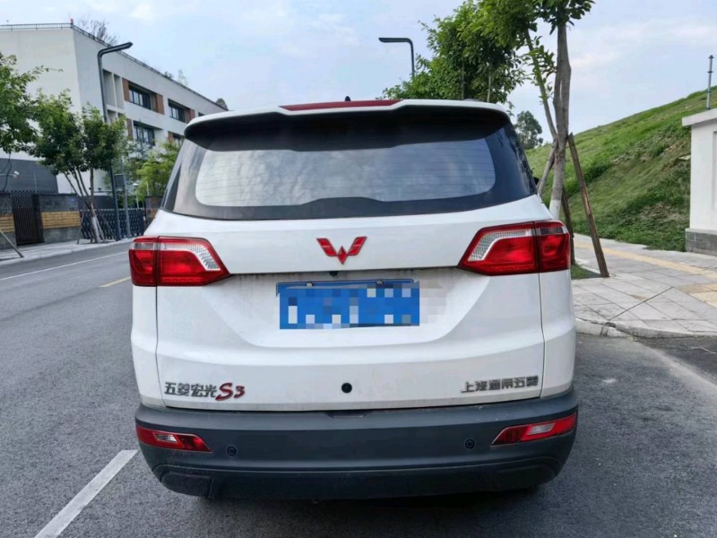 成都21年五菱汽車宏光S36