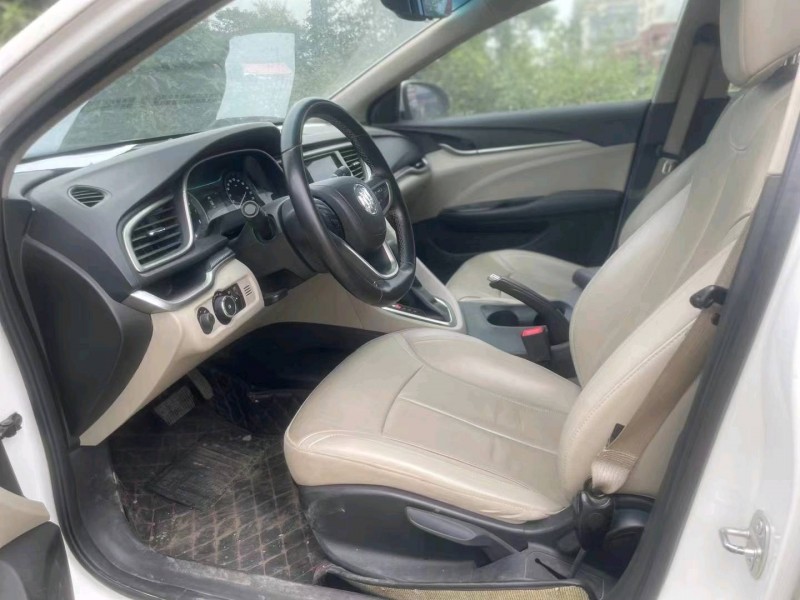 广州20年别克英朗3