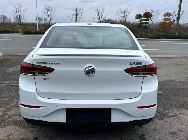 东营19年别克英朗7