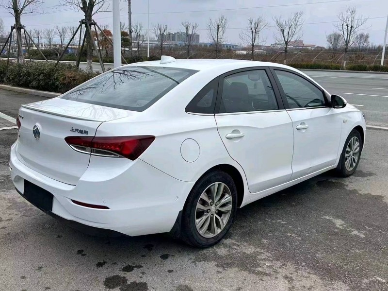 东营19年别克英朗9