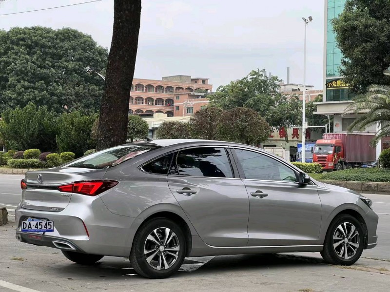 广州21年长安汽车逸动4