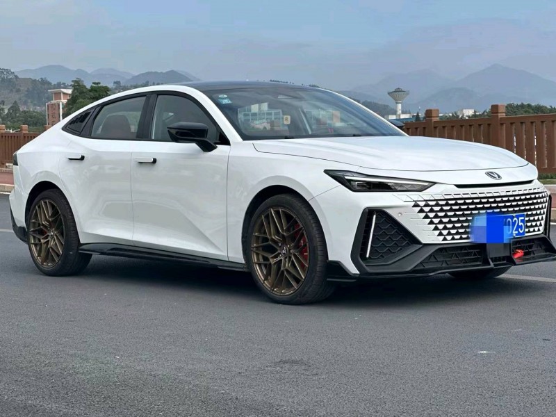 广州23年长安汽车UNI-V3