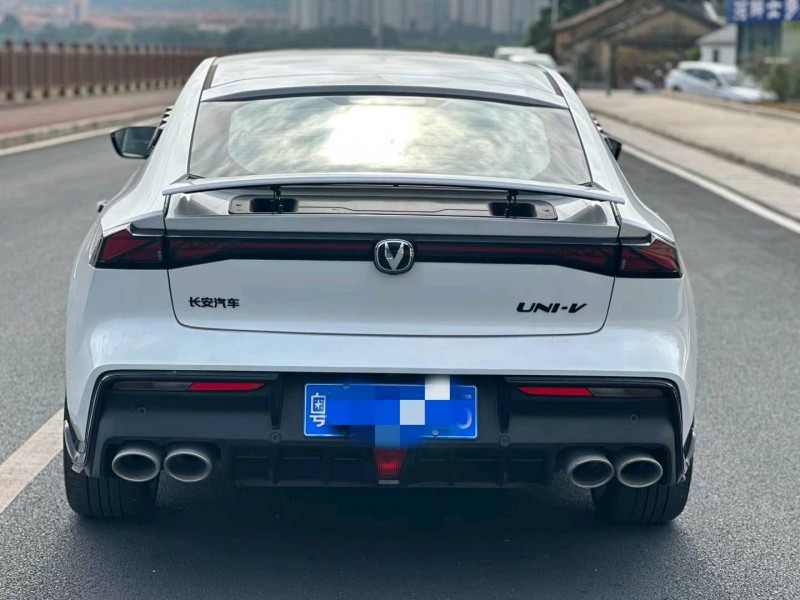 广州23年长安汽车UNI-V9