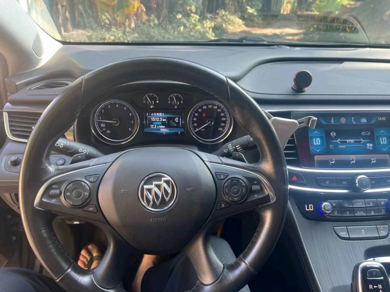 广州18年别克君越8