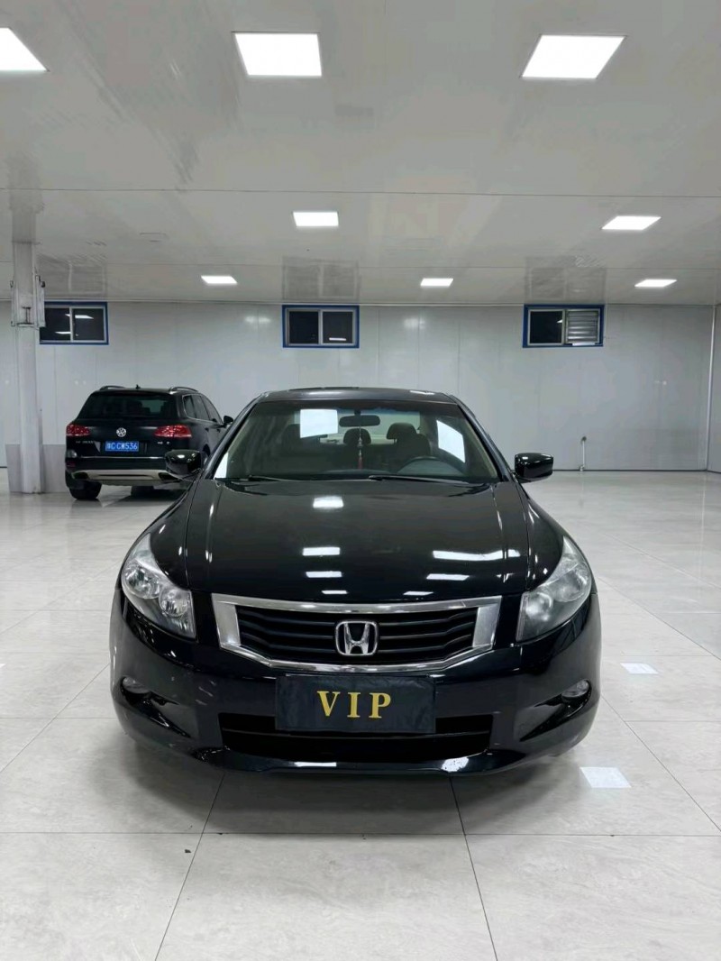 廊坊09年本田雅阁1