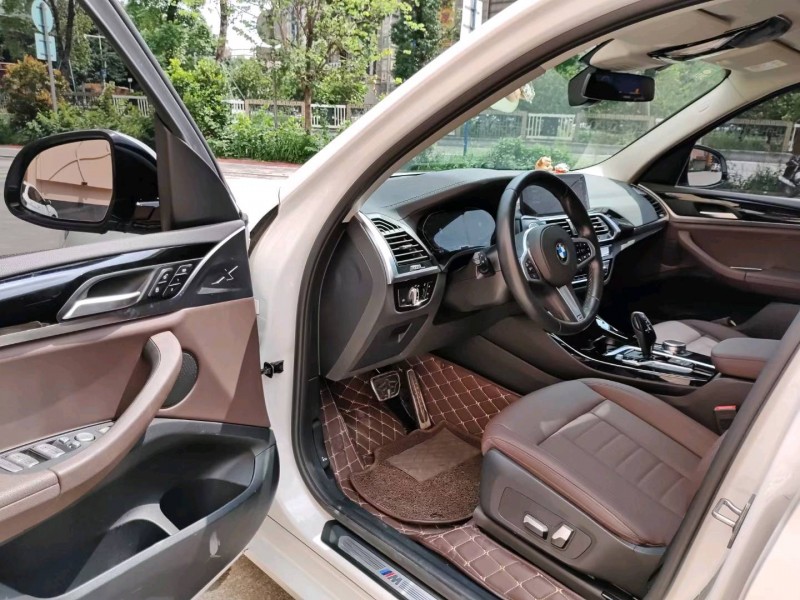 佛山19年宝马X36