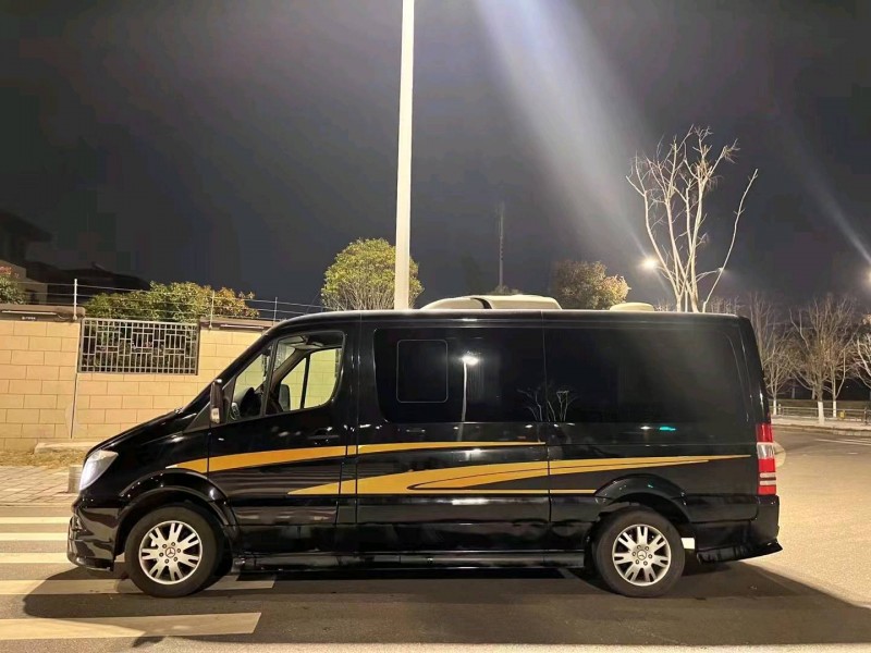 武汉17年奔驰斯宾特5