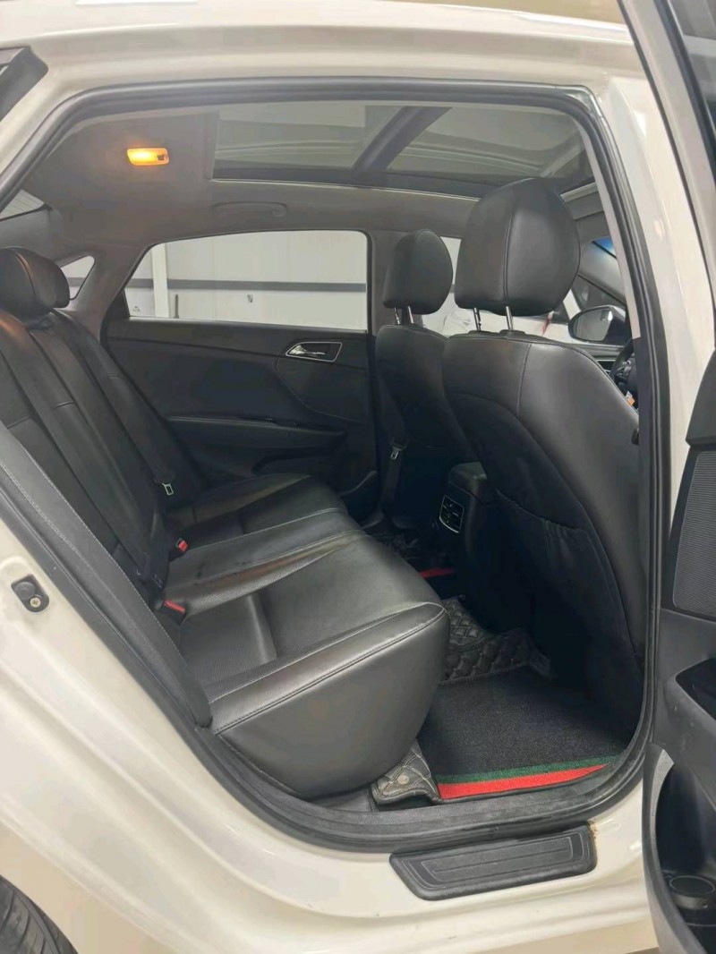 廊坊17年现代名图5