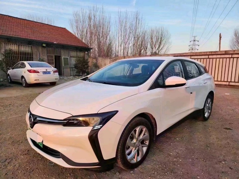 青岛23年别克微蓝3