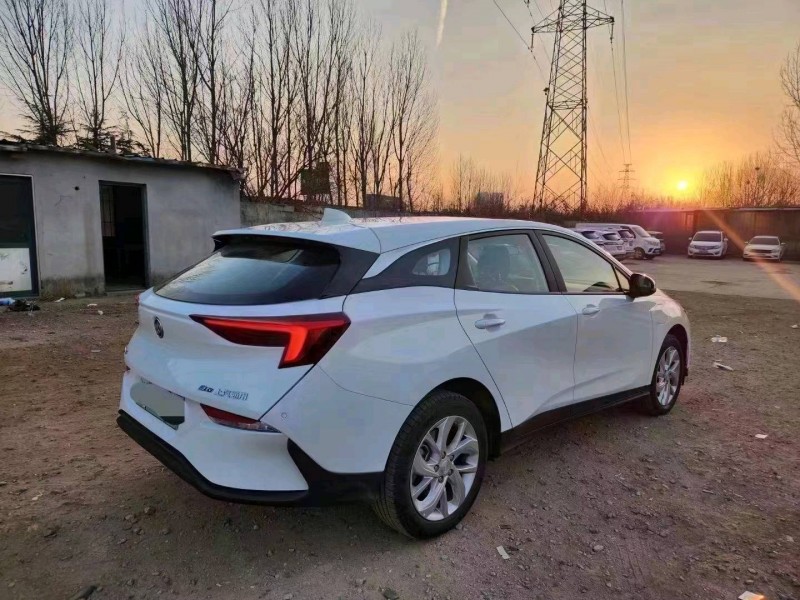 青岛23年别克微蓝9