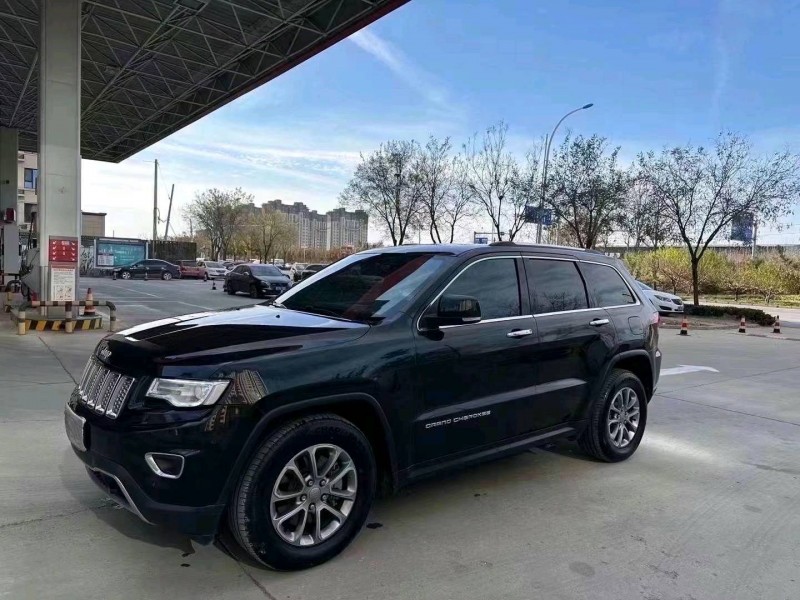 邢台15年Jeep大切诺基3