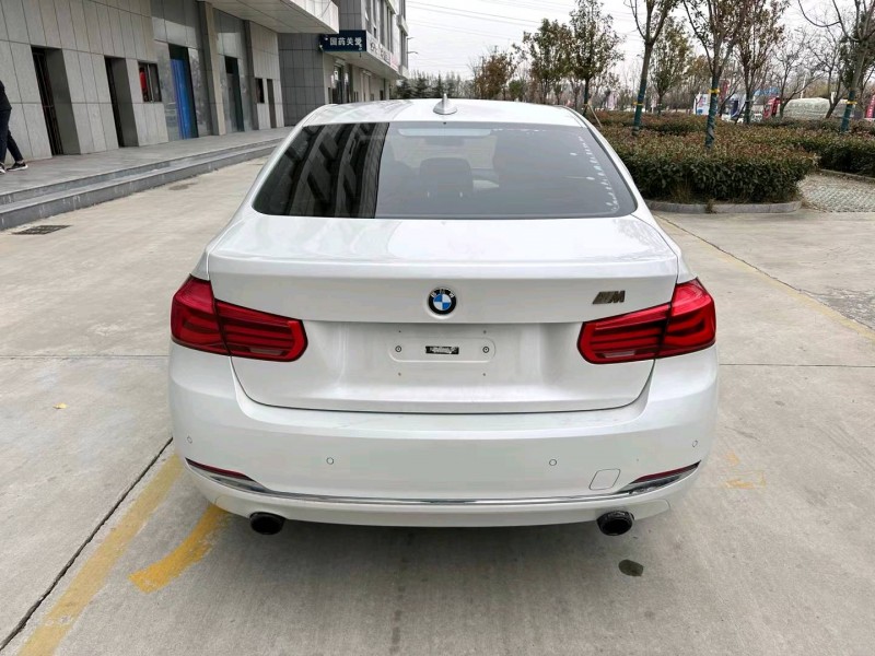 济宁16年宝马3系9
