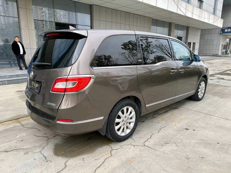 济宁14年别克GL88